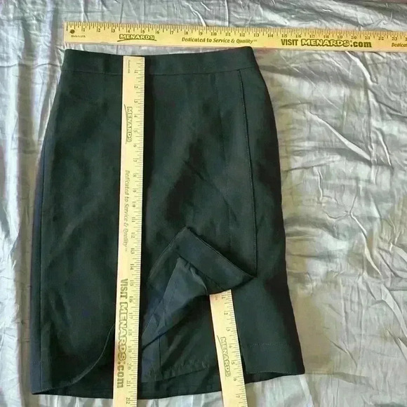 Ann Taylor Skirt - Picture 1 of 4